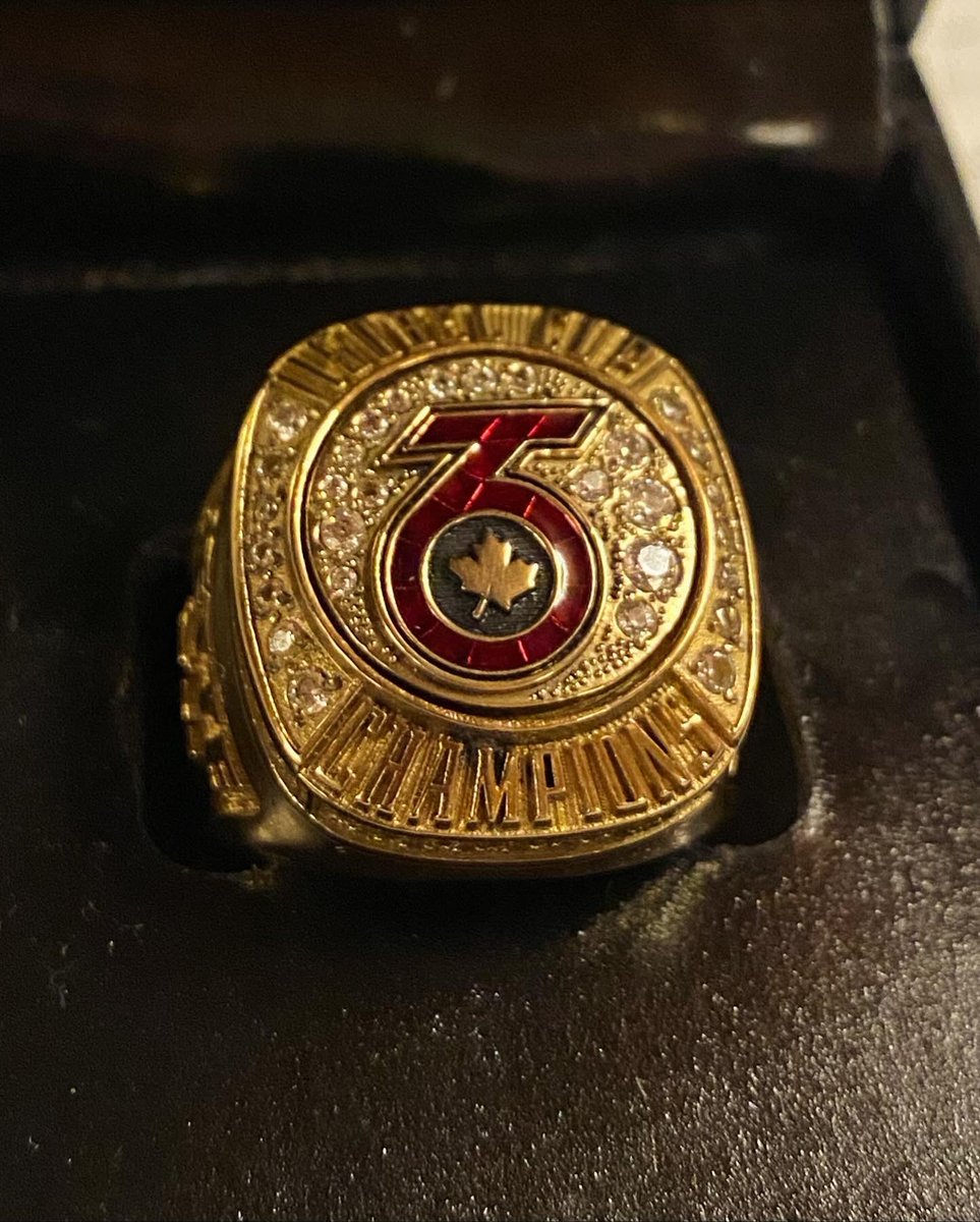 CatherineJette's tweet image. Massive thank you to Sami Jo Small and the entire Toronto Six organization for taking a chance on a newbie announcer and then including me in your championship celebration. It was an evening I won’t soon forget. #GotYourSix forever ❤️