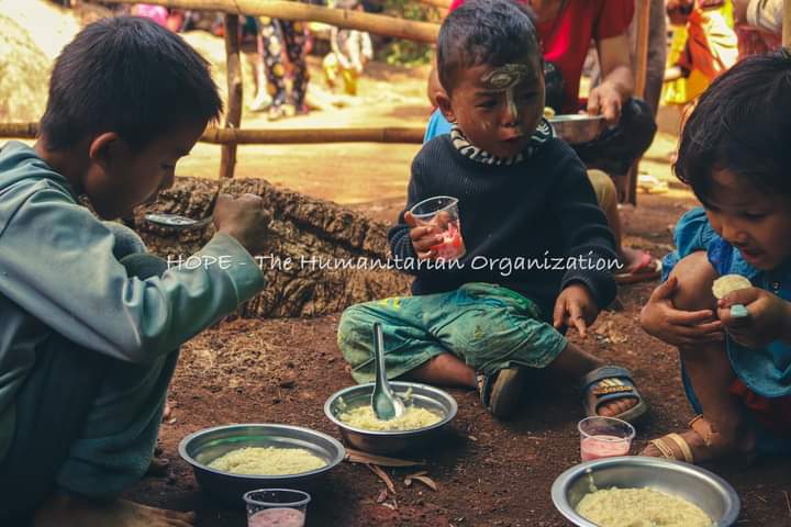 Happiest Birthday to our <a href="/winmetawin/">Winmetawin</a>
Myanmar is still in darkest hours so there're many places where children need food&amp;water in war zones.
It is an honour to donate a small amount to "Hope" under #Winmetawin 's name.
Without Win,we couldn't come this far.
#25thParallelwithWin