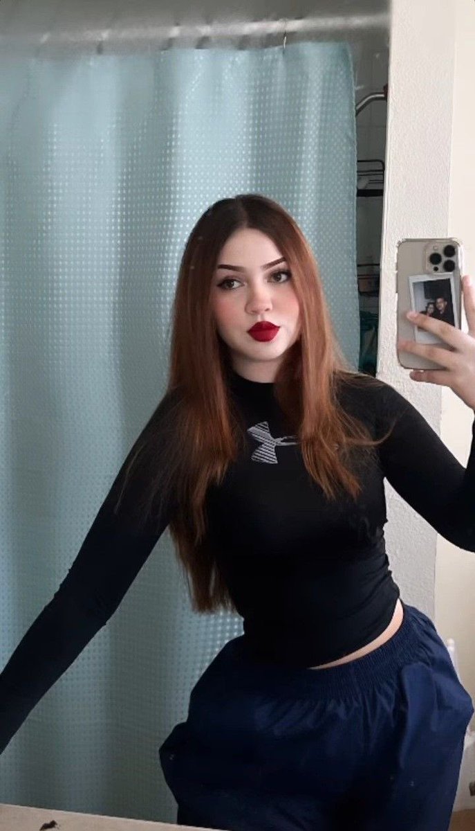 GoddessLaraa's tweet photo. Hoy saldré para celebrar mi existencia mientras tu te encargarás de pagármelo todo en cada momento💋 https://t.co/1AyH72XLYS