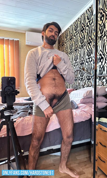HardStone91 😈 - What could make this Friday even better?🤫 ⬇️⬇️⬇️ https://t.co/SWq1vZfT5P https://t.co/vtM967dmg8