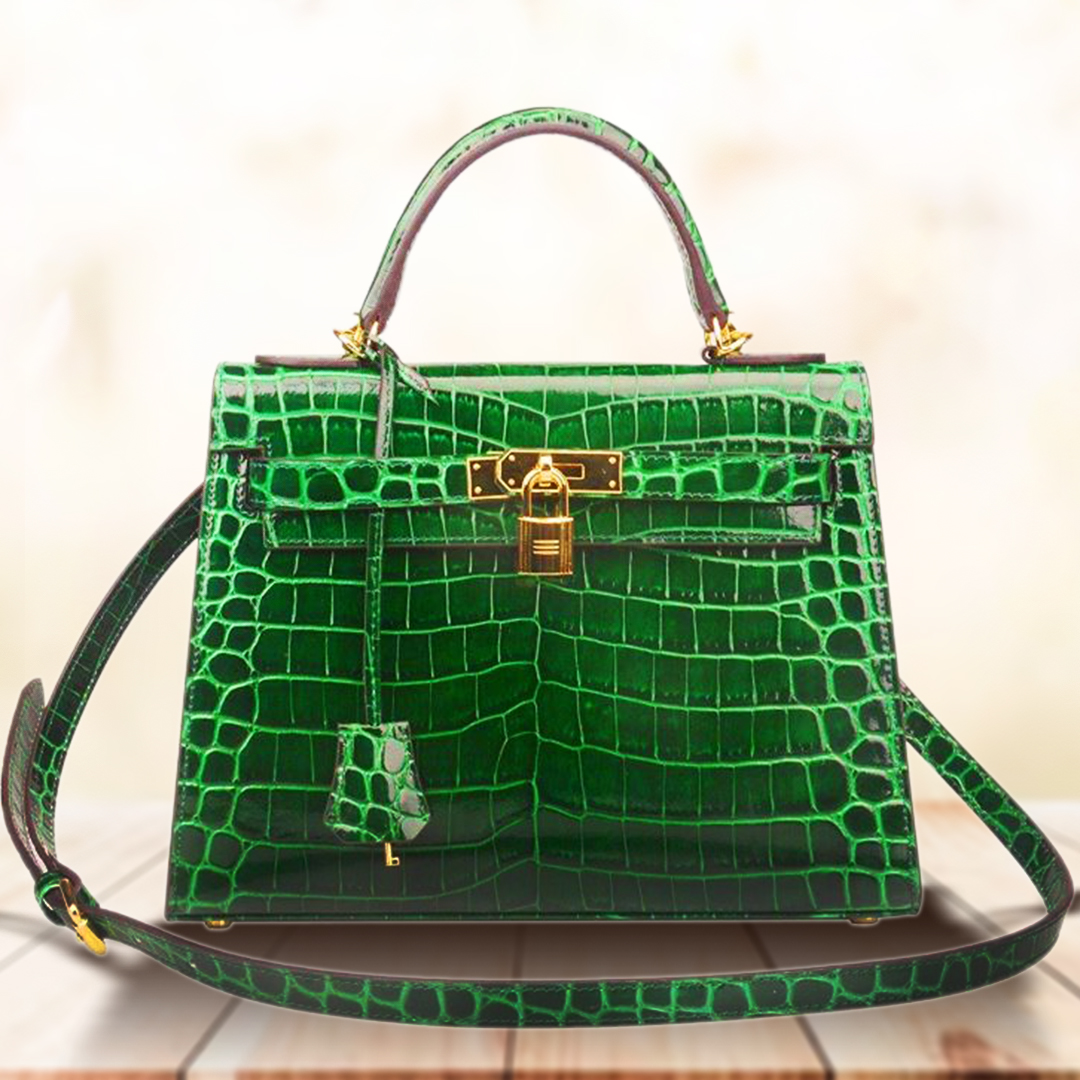 Ava Croc Padlock Handbag 👜💕

#springcolours#handbagcollection #luxuryhandbags #luxurylifestyle#discountcode #womensgifts #handbagdesigner #beautiful#giftideas #handbagcrave