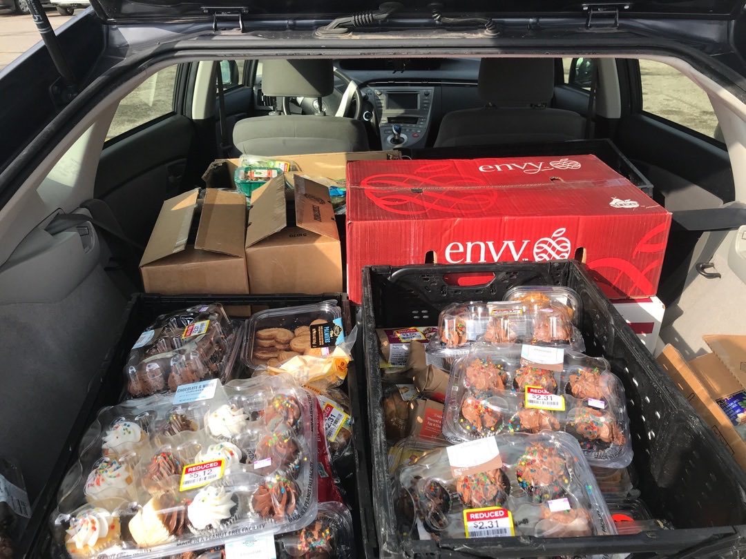 I just helped end #hunger and #foodwaste with <a href="/lastmilefood/">Last Mile Food Rescue</a>/#lastmilefood! It feels good to be a #FoodRescueHero! Check out how YOU can get involved! lastmilefood.org  lastmilefood.org