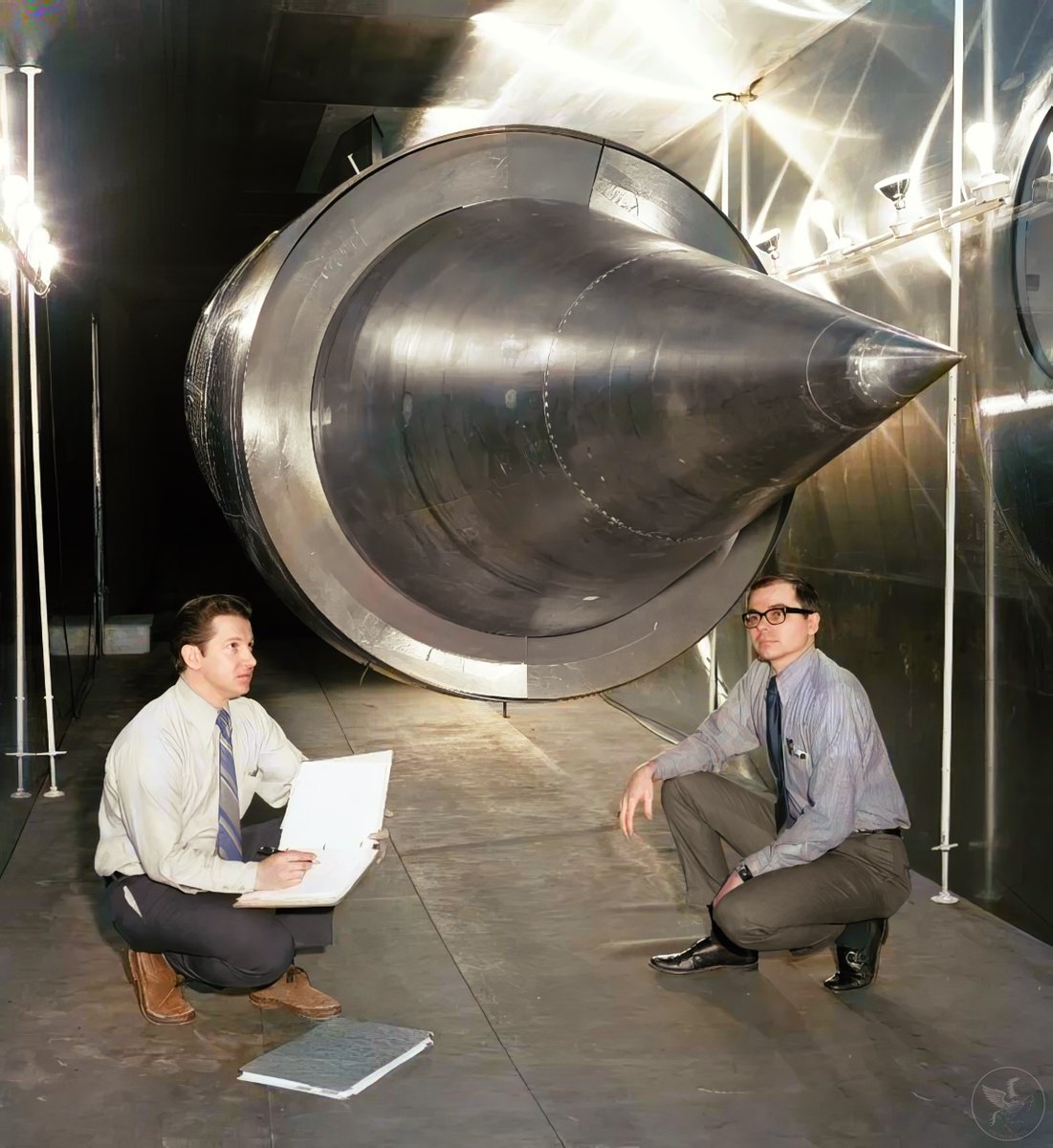 Bobby Sanders and Robert Coltrin check a full-scale YF-12 flight inlet before a February 1972 test run at NASA Lewis Research Center 10×10 Supersonic Wind Tunnel. ➤➤ THE SR-71/A-12 STORY: dronescapes.video/SR71A12

#Blackbird #NASA #SR71 #Windtunnel
#SUPERSONIC #SkunkWorks…