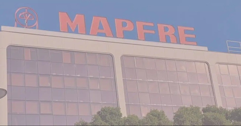 MAPFRE_ES's tweet photo. Expresamos nuestra solidaridad a las víctimas del incendio en Valencia. Ponemos a su disposición nuestra oficina y un nº de teléfono para asesorar a los afectados, clientes y no clientes, y agilizar la tramitación de sus seguros de hogar.
📍C/ Valle de la Ballesta 17
📞900101012