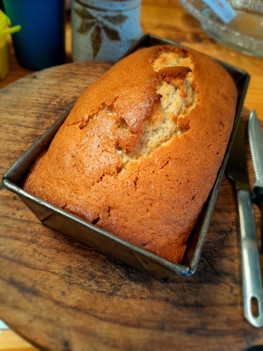 Vanilla, cinnamon & lemon loaf
#weeklybake
Housecall onsite Private Chef
#fypシ
#recipedeveloper
#privatechef
#privatedining 
#privatecheflife 
#chefrumbie
#scoffmaster
#asmr #kitchentrends