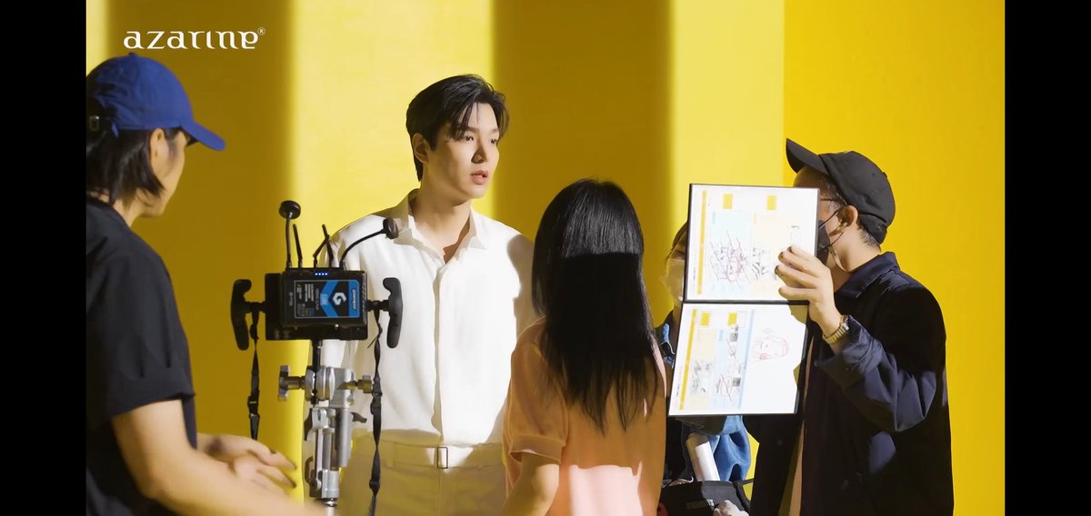 akichoiyoung's tweet image. azarinecosmeticofficial(IG)
SURPRISE! Here is Sneak Peek Behind the Scenes with Lee Min Ho as Our Azarine Ambassador! 🌟
LET'S KEEP SUPPORT Azarine and Lee Min Ho, zestie and minoz💓 ✨🌐
#azarinecosmetic #localproduct
▶instagram.com/reel/C3r5XOgpz…
#イミンホ #leeminho #이민호 #李敏镐