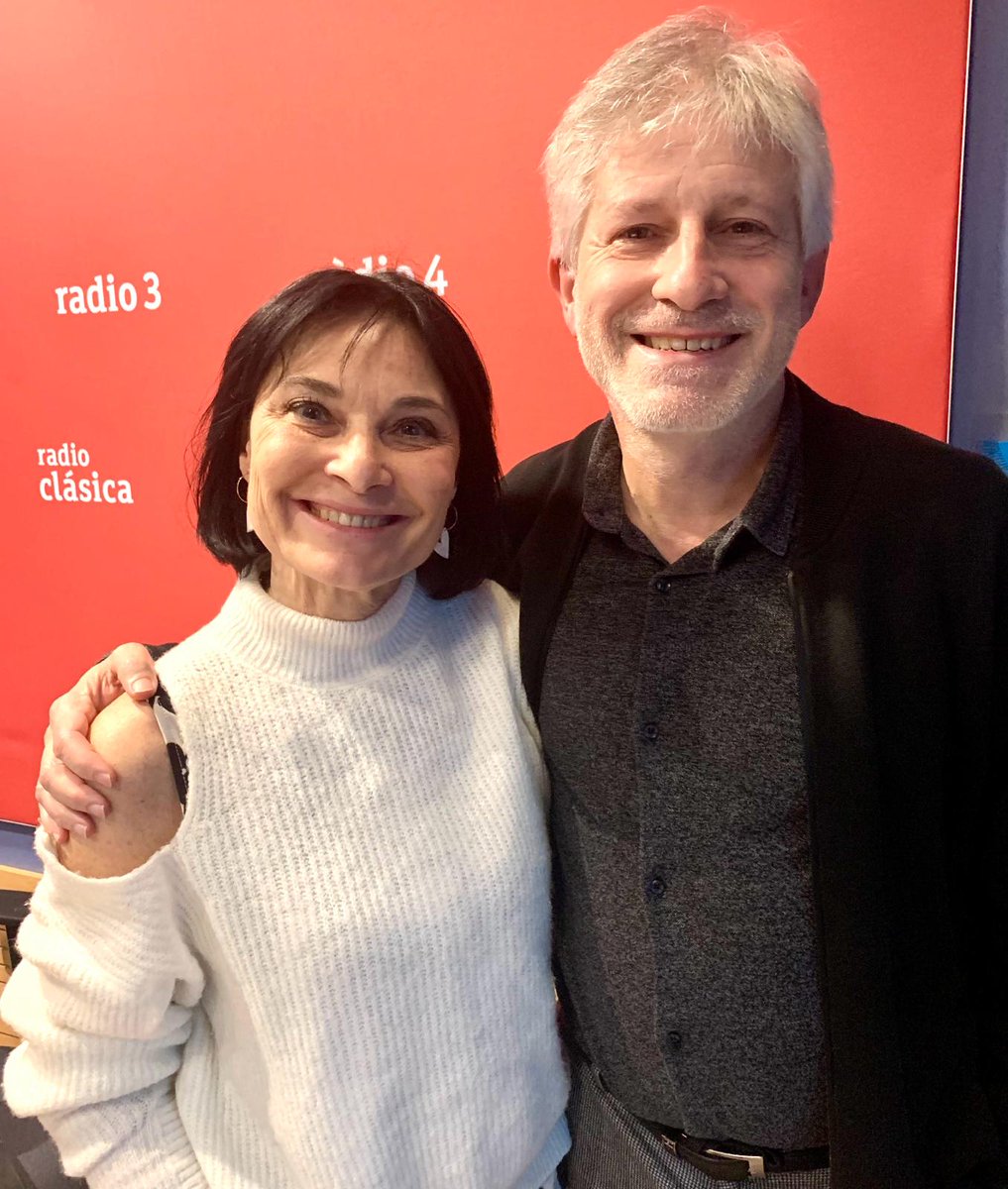 📽️ #ElisaMúgica i <a href="/gaizkaurresti/">Gaizka Urresti</a> (guanyador de dos Goyas) presenten el film documental #TerapiaDeParejas ❤️ protagonitzat per <a href="/RozalenMusic/">Rozalén</a> i <a href="/Marwanmusica/">Marwán</a> ❗️

🔊 Recupera l'#𝔼ℕ𝕋ℝ𝔼𝕍𝕀𝕊𝕋𝔸
🔗 #PodCast (min.28') 👉 rtve.es/a/15982540/
#cinema #UrrestiProducciones