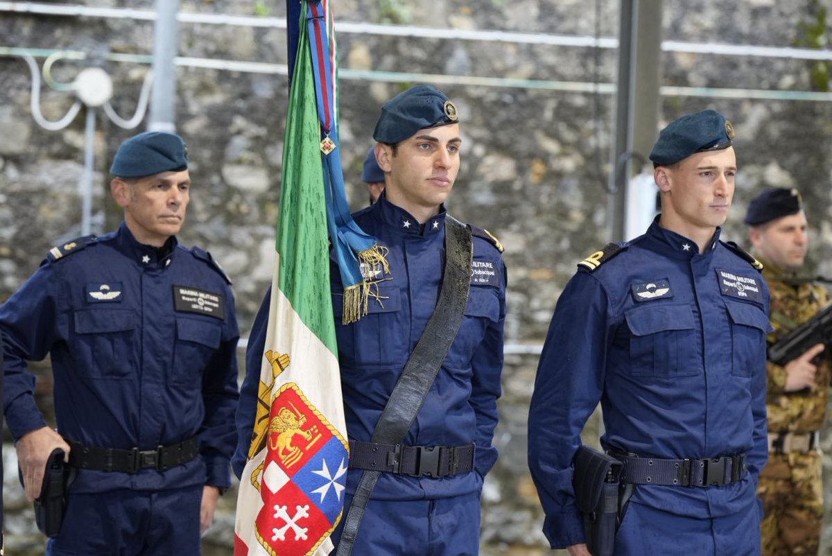 ItalianNavy's tweet photo. #Varignano oggi 7 marinai stanno per ricevere il tanto aspirato e meritato basco blu, diventando a tutti gli effetti #Palombari della #MarinaMilitare.
#NoiSiamolaMarina
#ProfessionistidelMare https://t.co/lNUISBFI7b