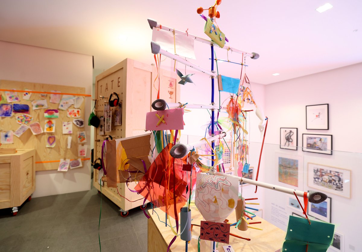 tateliverpool's tweet image. Play with light, transform your drawings with rain and ice and make wind sculptures, which you can add to this amazing wind structure created by local artist @Laura_pullig. (2/3)