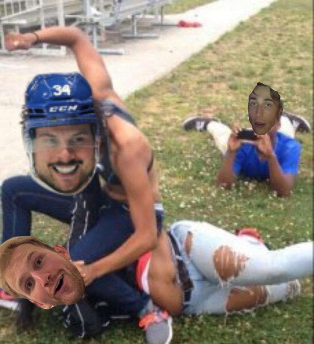 keatonhoffman8's tweet photo. Me rn @maxoelkers8 #52 https://t.co/cKloJjcj3d