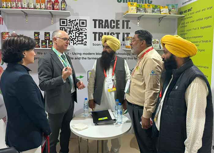 yespunjab's tweet image. Punjab showcases food processing strength, invites investment at Gulfood 2024 in Dubai

#Punjab #Gulffood2024 #GulfFood #Dubai #FoodProcessingStrength #GurmeetSinghKhudian #PAGREXCO #YesPunjab

yespunjab.com/?p=932696