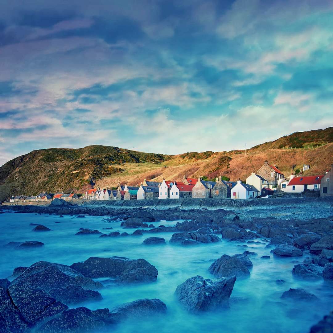 Crovie, Aberdeenshire @visitabdn @VisitScotland @ScotsMagazine #ThePhotoHour #StormHour #Aberdeenshire #Scotland