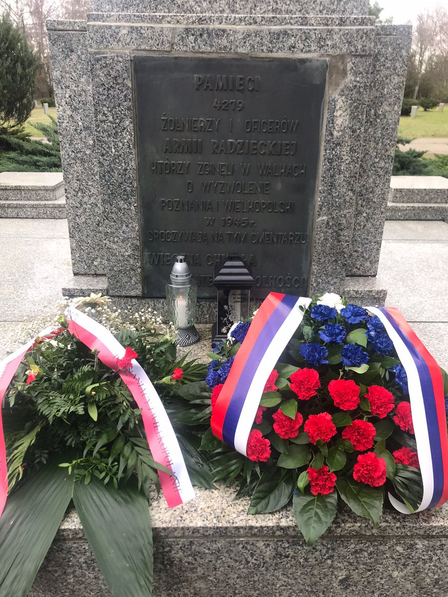 RusConsPoz's tweet photo. On 23 February 2024 Consul General of the Russian Federation in Poznan Ivan Kosonogov took part in the 79. Anniversary of the liberation of Poznań. The flowers were placed at the monuments to Soviet and Polish Soldiers in the local cemetery and in the Cytadel Park. https://t.co/InNnxtr0Ot