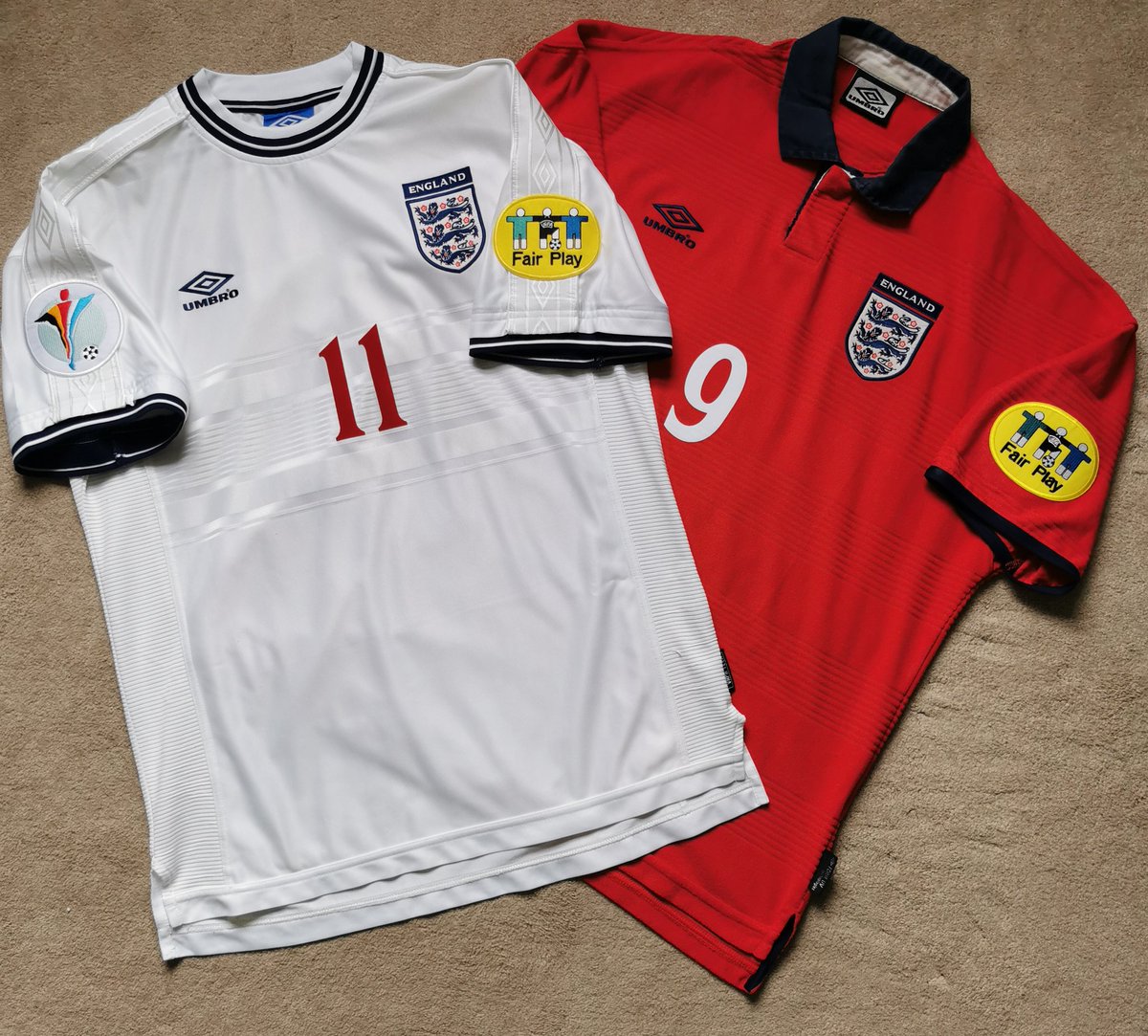 the_kiterarti's tweet photo. Home and Away? Neighbours?

No, not the much loved Australian soups.

England's Euro 2000 shirts.

Both shirts got a run out at the Euros. Macca and Shearer with goals as well. Sadly not our best Euros. 

The home is especially nice. Away, but more like wearing a towel.

#UEFA https://t.co/R1GaPXVMOa