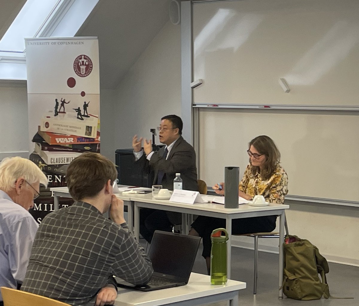 Yesterday, CMS hosted a seminar together with @PolsciCph on “A new (un)stable world order?”, feat. Kai He from Griffith University and @CamillaTNS from the Royal Danish Defence College. @AndersWivel moderated the debate. Thanks to all attending and contributing to the debate.