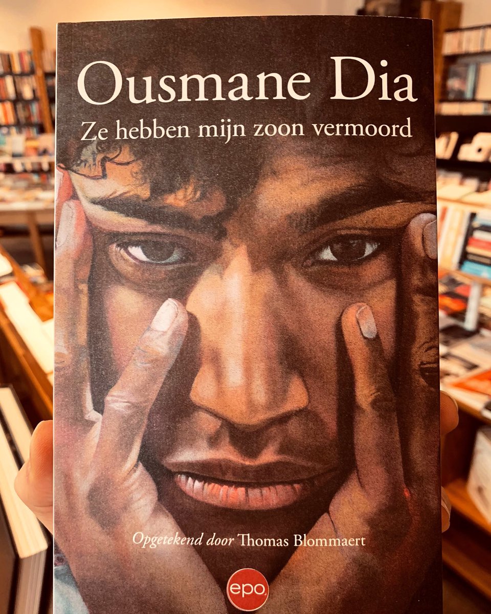 Boek gaan kopen en delen zoveel als je kunt. Wij zullen #SandaDia niet vergeten #reuzegommers .  <a href="/NathanxAcid/">Nat Han</a>  Namen geven van mensen bekend maken die betrokken waren bij dood Sanda Dia is voor sommige mensen problematischer dan iemand met allerlei walgelijke handelingen en