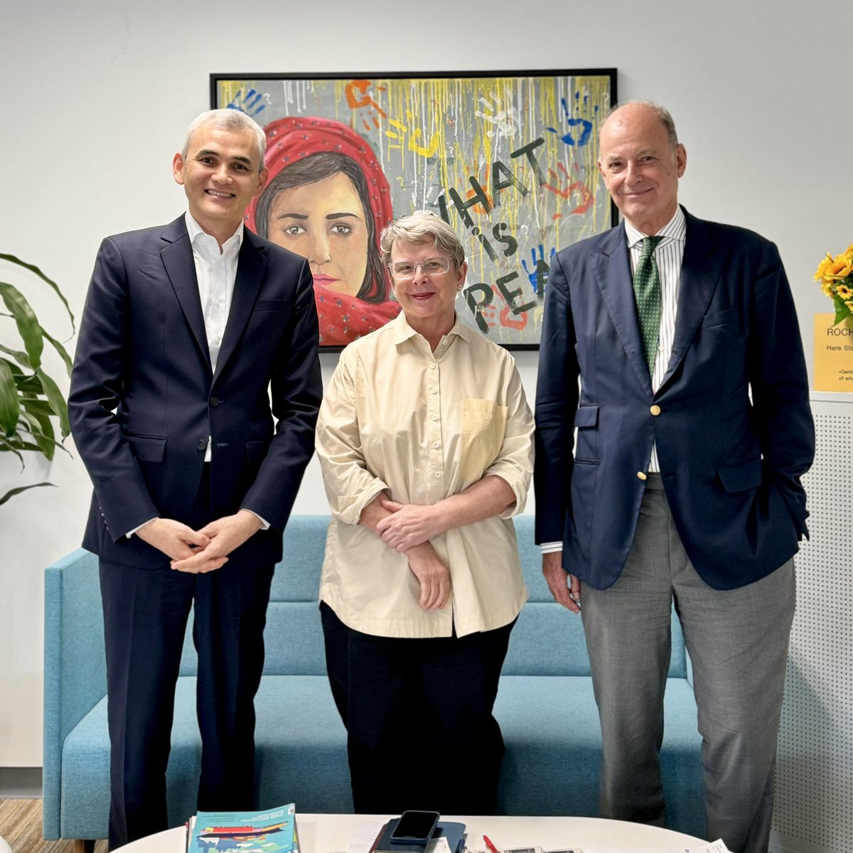 BakhodirAB's tweet image. Insightful meeting with colleagues at the UN #Refugee Agency in Bangkok, Ellen Hansen, @UNHCRAsia Deputy Regional Director and Giuseppe de Vincentiis, @UNHCRThailand Representative: A hugely important mandate to protect refugees, #stateless persons and those #madetoflee 🌏