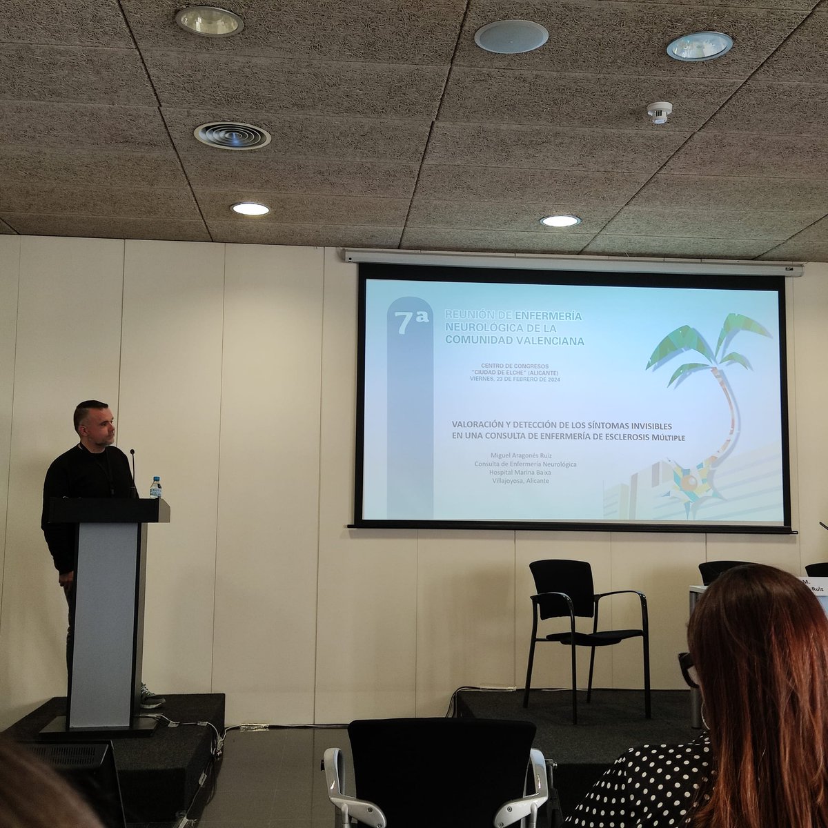 miguel_arag's tweet photo. Dando visibilidad👁️ a los síntomas invisibles de la #EsclerosisMúltiple  en la jornada anual de #EnfermeríaNeurológica 🧠 de la #ComunidadValenciana

@sedenered @svneurologia
@GVAsanitat @GVAsaludelche @GVAfisabio  @GVAsaludMBaixa @enferalicante @enfercecova https://t.co/Jy4umbAhwo