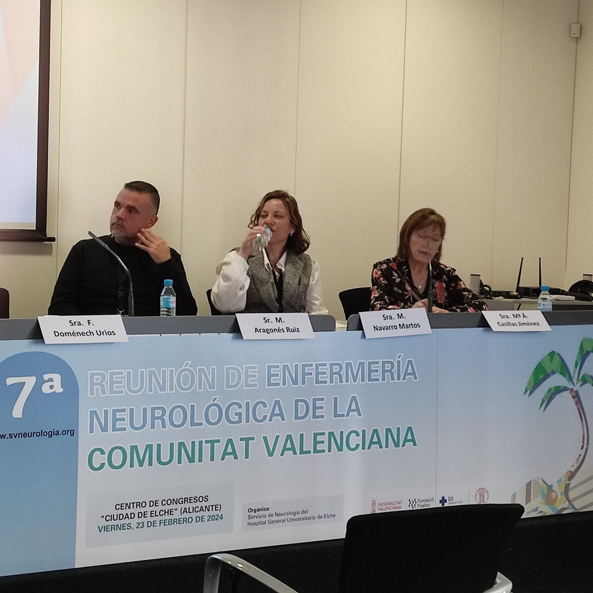 miguel_arag's tweet photo. Dando visibilidad👁️ a los síntomas invisibles de la #EsclerosisMúltiple  en la jornada anual de #EnfermeríaNeurológica 🧠 de la #ComunidadValenciana

@sedenered @svneurologia
@GVAsanitat @GVAsaludelche @GVAfisabio  @GVAsaludMBaixa @enferalicante @enfercecova https://t.co/Jy4umbAhwo