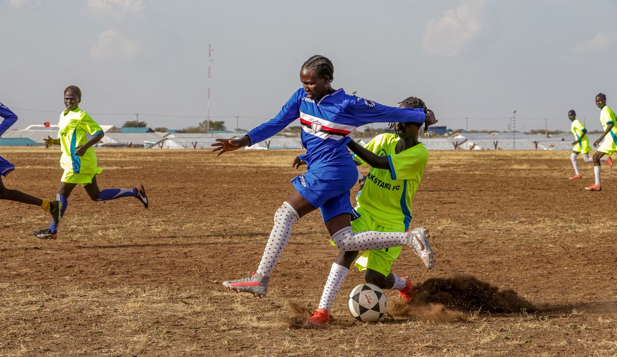 Taking part in sport can be life-changing for refugees & @Refugees Goodwill Ambassador Yang Yang witnessed this first hand in Kakuma camp. She kicked off a women’s ⚽️ match this week, an exciting start to her mission. 🙏🏾 for raising awareness & support for refugees, Yang yang.