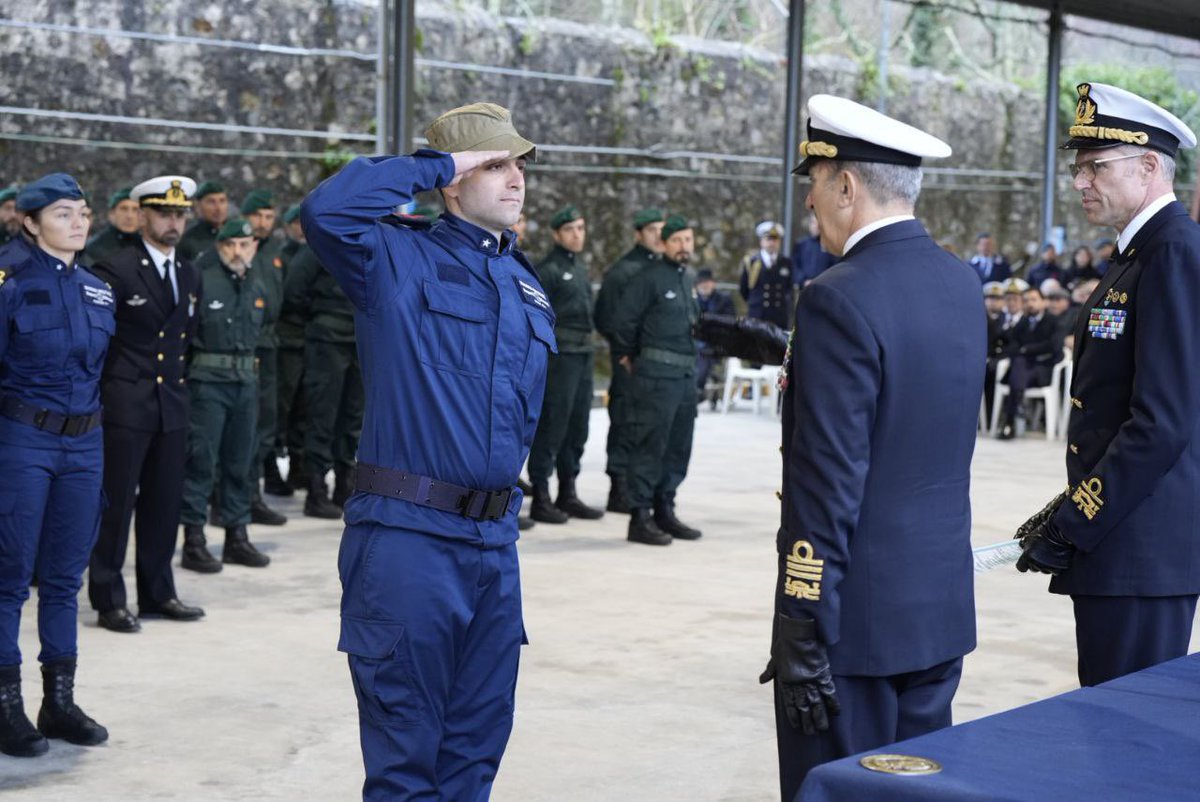 ItalianNavy's tweet photo. #Varignano #SCSMM: “Grazie allo sviluppo tecnologico, è incrementata l’accessibilità ai fondali, veri e propri corridoi strategici. Si tratta di una dimensione nei confronti della quale la #MarinaMilitare sta dedicando grande attenzione e pregiate risorse di cui voi siete parte.” https://t.co/9qLKMB65Kr