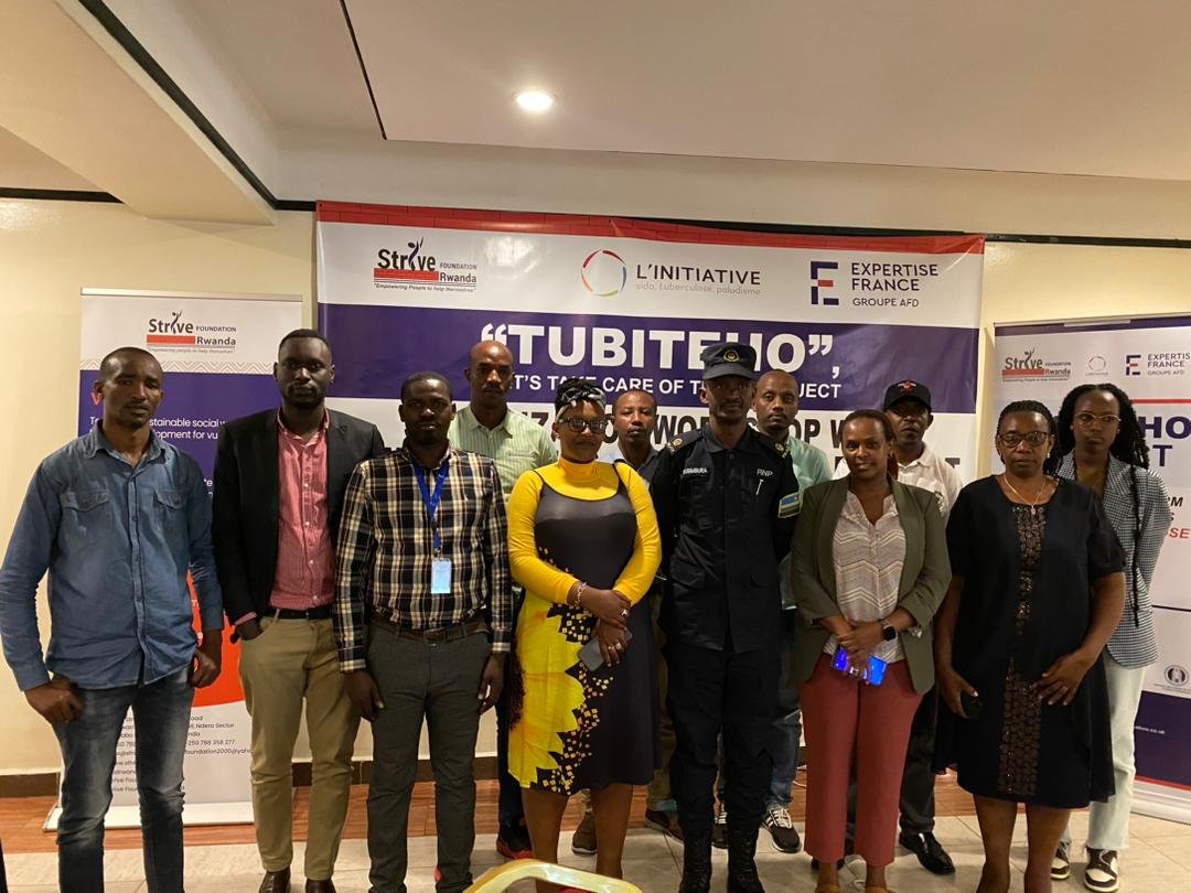 Sfrwanda1's tweet photo. Today,@Sfrwanda1 with support of @expertisefrance under #TubitehoProject working on drug harm reduction,conducted a sensitization workshop with law enforcers from @Gasabo_District to introduce them the project and seek for their collaboration support @RwandaHealth @CityofKigali https://t.co/NWqbhP8yVM