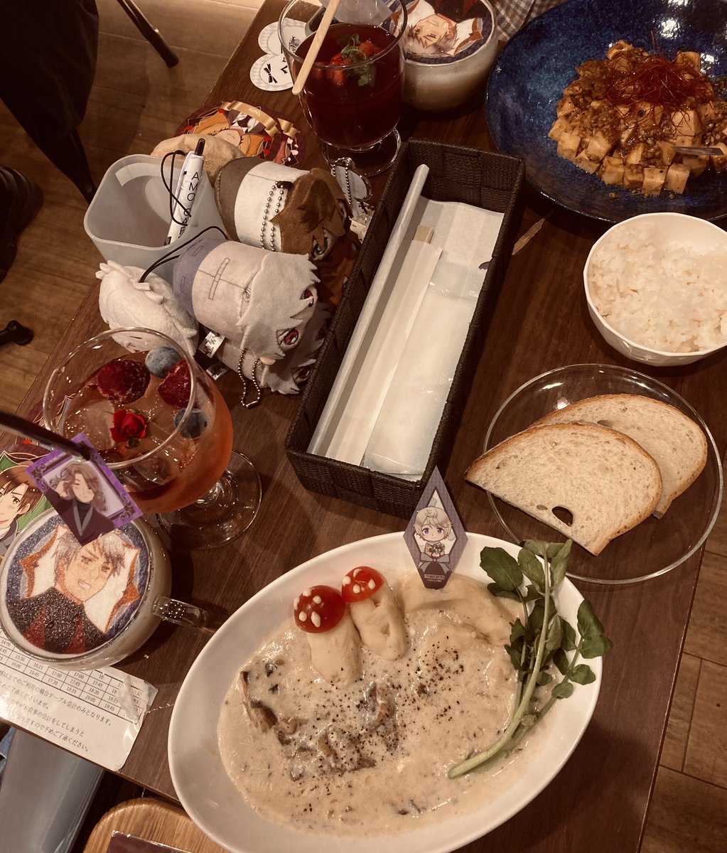 かけいさんとヘタカフェ行ってきましたｰ!!!!✨にまさんともお会いして3人で遊びました☺️✌️至福のひとときでした………
