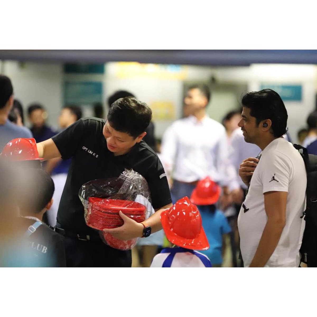 SCDF's tweet image. #TD40 #AreYouReadyForDisruptions #TotalDefence #TogetherWeKeepSingaporeStrong #ExerciseSGReady #WeAreTotalDefence
#ANationOfLifesavers