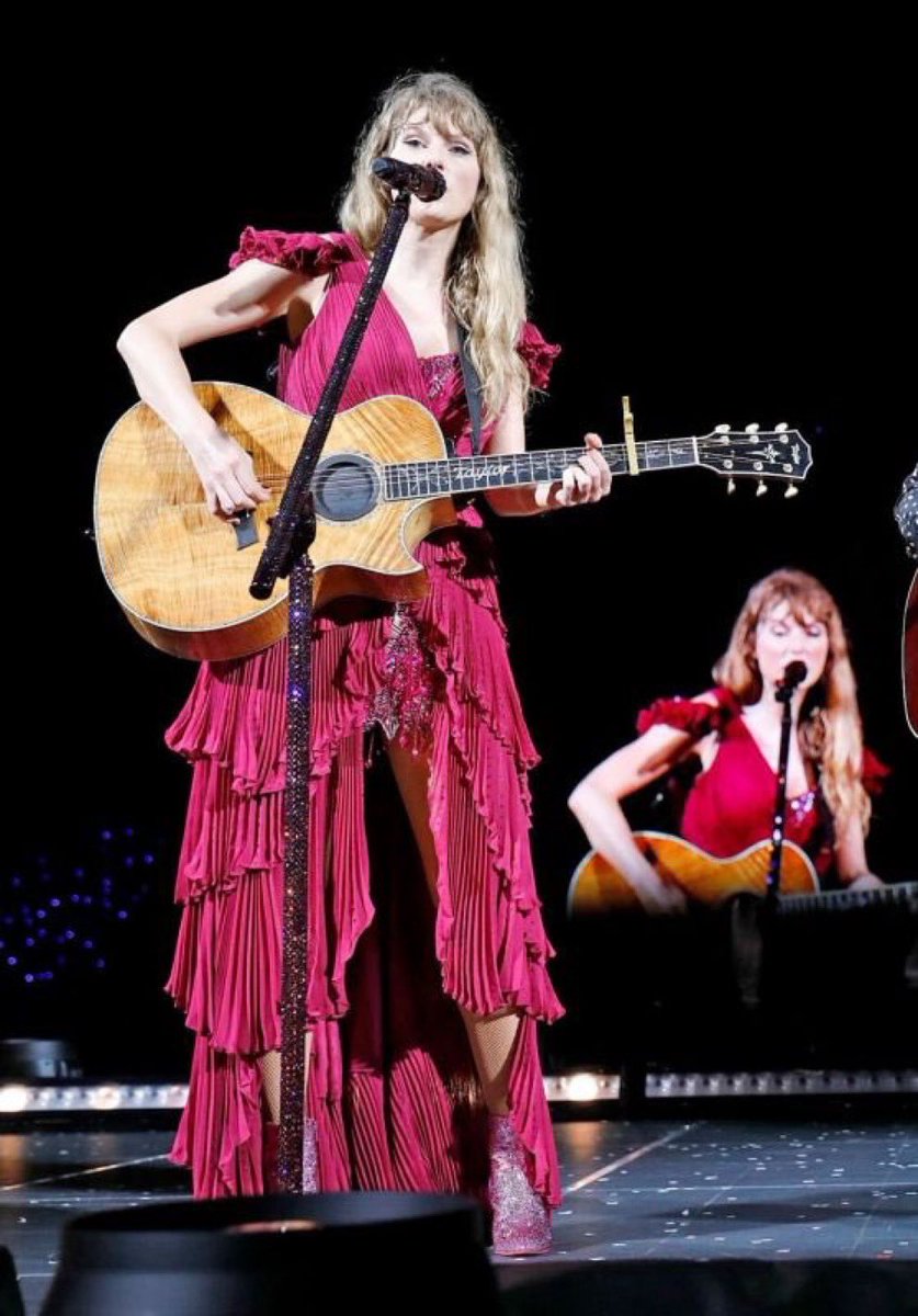 swiftieupdates0's tweet image. Surprise song Sydney N1 - How You Get the Girl #TSErastour #TaylorSwift