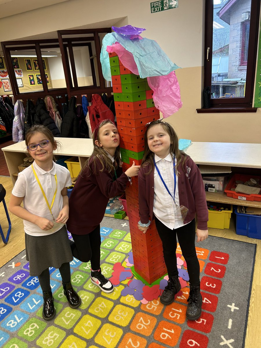 MissHood_FC's tweet image. We are creators 🎨🎭🧱#uncrcarticle31