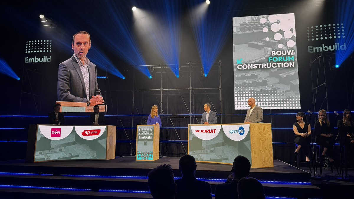 GeoffroyCoomans's tweet photo. Grand débat des présidentes de partis organisé ce matin à Brussels Expo par @embuildfr dans le cadre de @BATIBOUW 

#construction #batibouw #logement https://t.co/cG5O0HQKeg