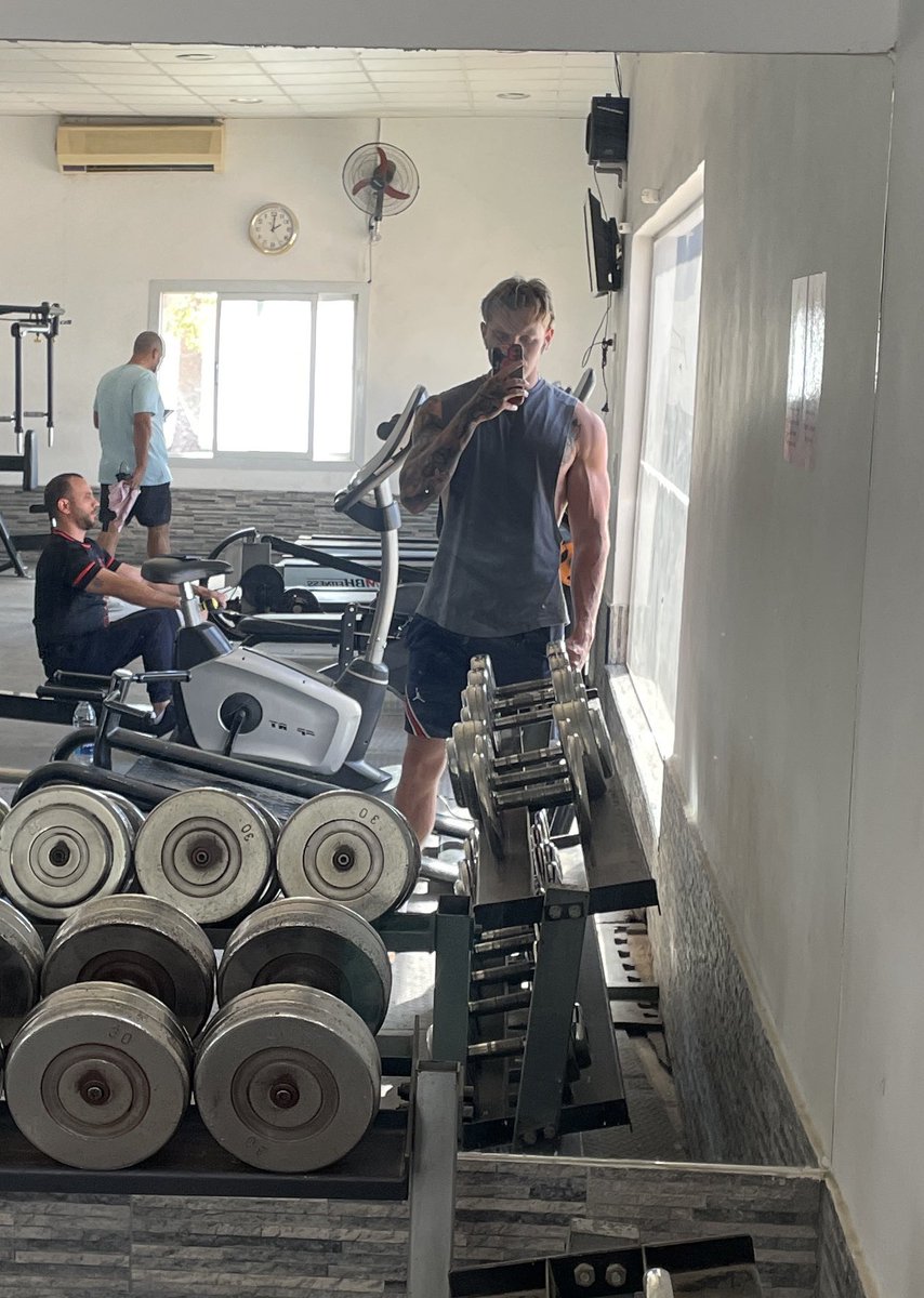 17thecaptain's tweet photo. If you portfolio hasn’t hit a new all time high over the last week…

Spoiler alert…🚨

You are in the WRONG things

At @ProfitPirates_ we are hitting new ATHs every few days… and we have the littest fitness and nutrition section

Not only do we grow your bags.. we grow YOU🏴‍☠️🫵 https://t.co/JlLkUBX3Og