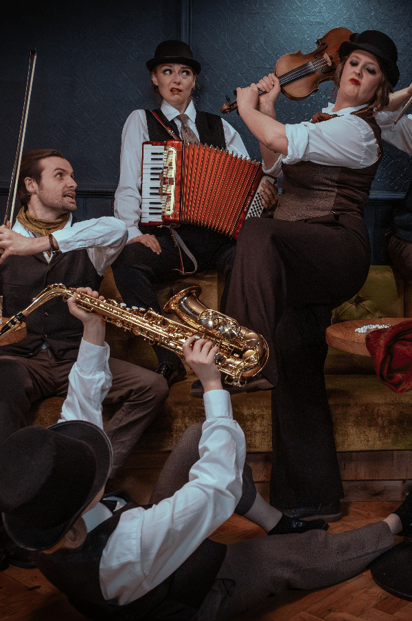 ExeterLiving's tweet photo. Check out what's on in Exeter this weekend and beyond - Hand-Picked by Exeter Living
@Bootlegger_bars @exeternorthcott @execornexchange
#exeterliving #exeter
Click link below for more information
https://t.co/njNbtLDqyW https://t.co/gACaybyRqS