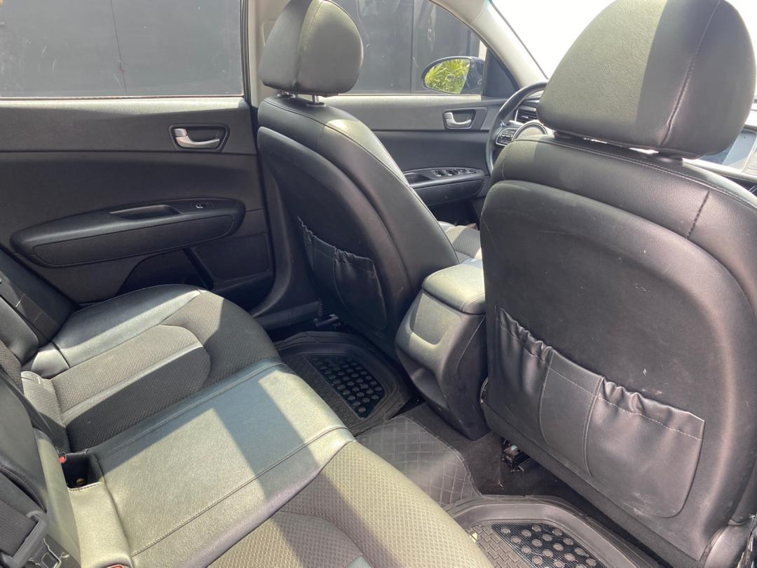 AmbelleAutos's tweet photo. 2018 Kia Optima S (Full Option)
Registered 2023
Automatic
Double Sunroof 
Display Screen
Leather Seats &amp; Interior 
Alloy Rims
Quick Sale 
GHS148,000
DM if interested or kindly RT to reach interested folks https://t.co/qdzfvWFAZ5