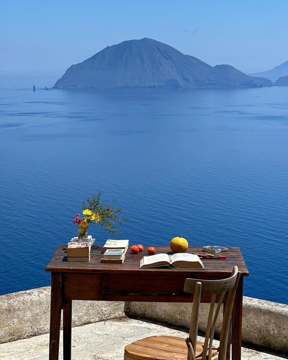 Şurada oturuyor olsaydınız, defterinize düşeceğiniz ilk not ne olurdu?