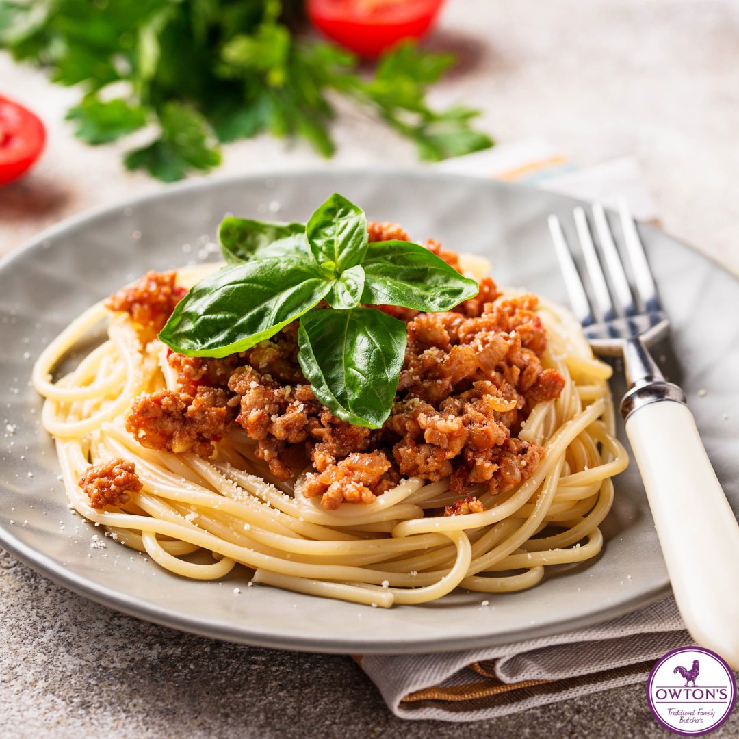 🍝✨ Whip up the perfect Spaghetti Bolognese with our premium mince, a tasty addition to your family dinners. Order now at owtons.com/shop/?s=mince. 🌟#OwtonsMince #PastaPerfection #FamilyFeast #Butchers