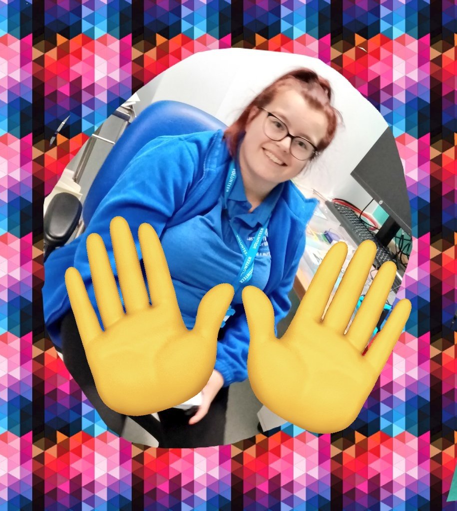 IpsHospPlay's tweet photo. It was great to welcome back our lovely Rhianna during half term. She's helped tremendously with our Spring prep. And of course our regular visitor Amber and her owner, who brings a smile to patients and staff, every week. #VolunteersAreAwesome
@ESNEFT @cihospcharity https://t.co/YBfhJMowK7
