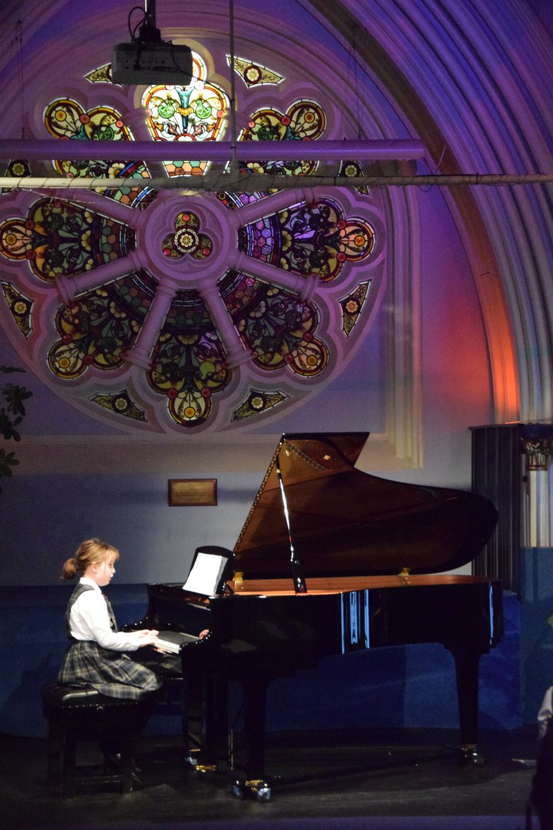 HSofDundee's tweet photo. Our Piano Festival continued on Thursday evening with our Junior Years Recital!

Young pianists from L4 to L7 got the chance to play in front of their parents and peers, impressing with their hard work and musical skill.

Isn’t it great to see so many keen musicians at HSD? 👍🎹 https://t.co/5TAYTRpowK