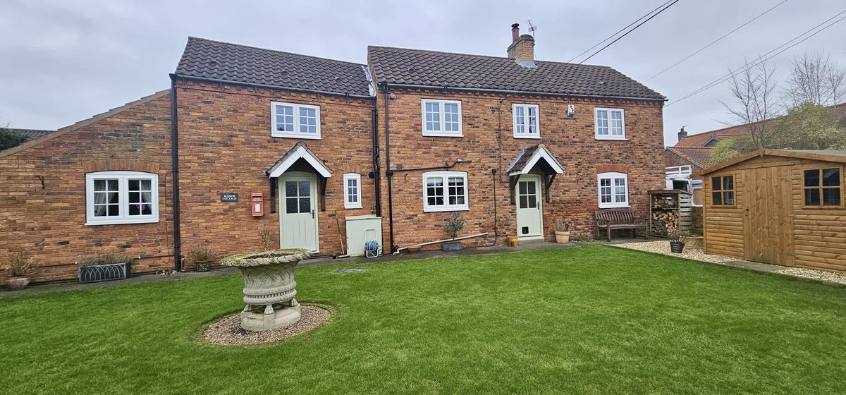 newvisionwindo's tweet photo. A full perspective of a finished project!
Contact us for a quote on any new windows or doors.
#WindowsAndDoors #installation #homeimprovements #homedesign #Nottinghamshire https://t.co/JQwdPEzyHT