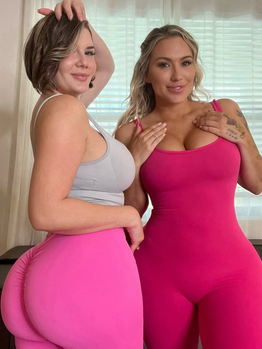 Dropping in 2 hours!! https://t.co/zDSGWlLN14 @_chelseawilde https://t.co/QQ7kLoLXuO