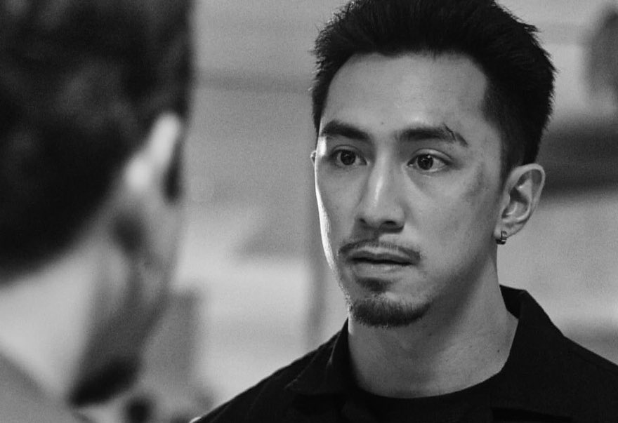 ㅤㅤㅤㅤㅤㅤㅤㅤ
ㅤㅤㅤㅤㅤㅤㅤㅤㅤㅤㅤㅤ
       เห็นว่าเพื่อนซื้อเทปมา กะจะได้ฟังเพลงร็อคสักเพลง
       ว่าแต่ AC/DC ที่ไหนมันร้องน้ำตาจระเข้วะ โอ๋

ㅤㅤㅤㅤㅤㅤㅤㅤ