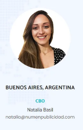 Editor_76's tweet photo. Lo que pareciera un simple twittero que pegó un cargo en el gobierno (Juan Doe), en realidad es un socio minoritaria de la SRL que financia el portal "La Derecha Diario" con supuestas donaciones mediante Mercado Pago, y cuya controlante es la esposa (Natalia Basil) del tipo que está acusado de orquestar en redes sociales el golpe de estado contra Lula (Fernando Cerimedo).
Pero no termina ahí. Hay más socios en esa SRL llamada  Madero Media Group, y hasta empresas de Seguridad Privada en Countries, y una Radio.