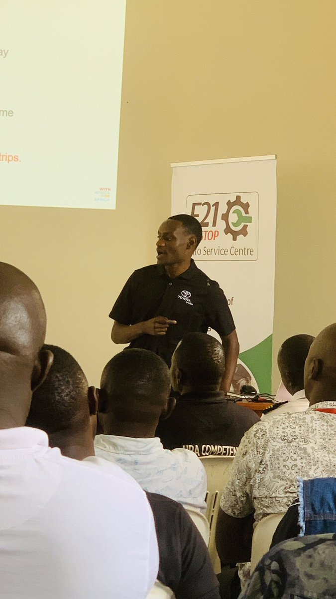 eddiespikaagaba's tweet photo. Training of drivers from different companies, NGOs and individuals is underway @Formular21 Pitstop auto service Centre in mbarara. The technical team from @CFAOMotors_Ug is passing on automobile skills in safe and economic driving, trip planning among others. https://t.co/pOgUsEFUSS
