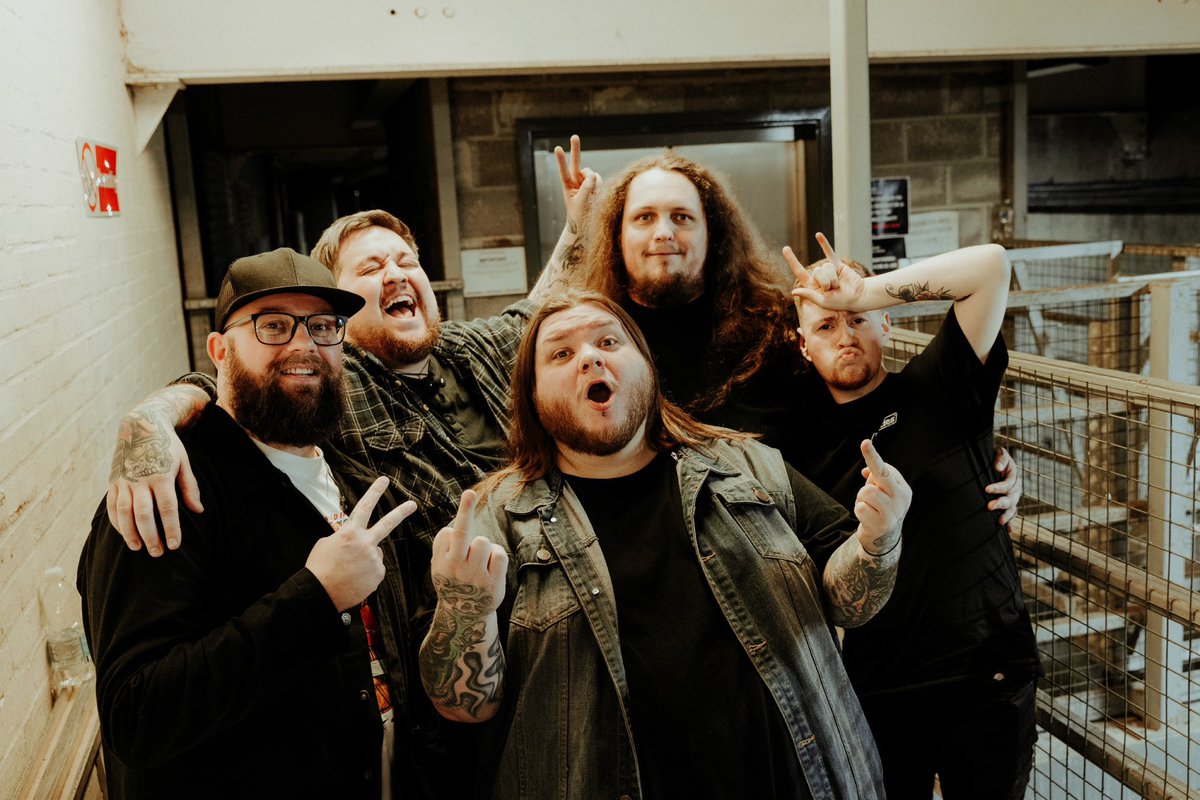 CARDIFF!

That was incredible! We cannot thank The Blackout enough for letting us open their sold out hometown show. It was a night we won’t soon forget.

Our left over merch will be available online soon. Thank you so much for the love and support! 

📷: Tom Damsell Imagery