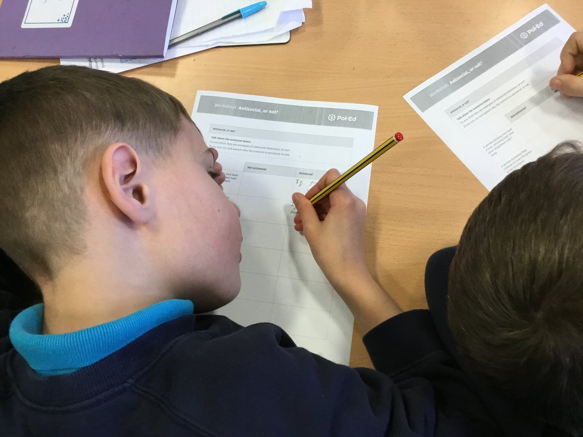 Today, Year 5 were learning about anti-social behaviour and what that might look like in our local community. We also thought about how it could impact on people. We came up with some fabulous ideas!