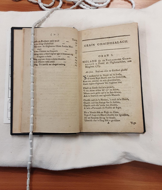 Today we had an introduction to Gaelic manuscripts and early printed material for students as part of our Flexible Learning Week. What a magnificent collection! Many thanks to colleagues in @CRC_EdUni for facilitating this visit.