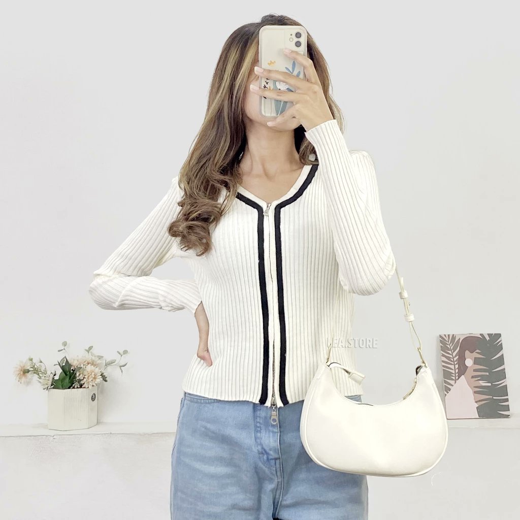 menangterus_'s tweet photo. Yang ini lebih ke cardigan tapi ada resletingnya, cuman ada 2 warna. Ootd hijab juga bisa tinggal pakai manset 
https://t.co/bLStlgHXbY https://t.co/xhaiddDvbQ