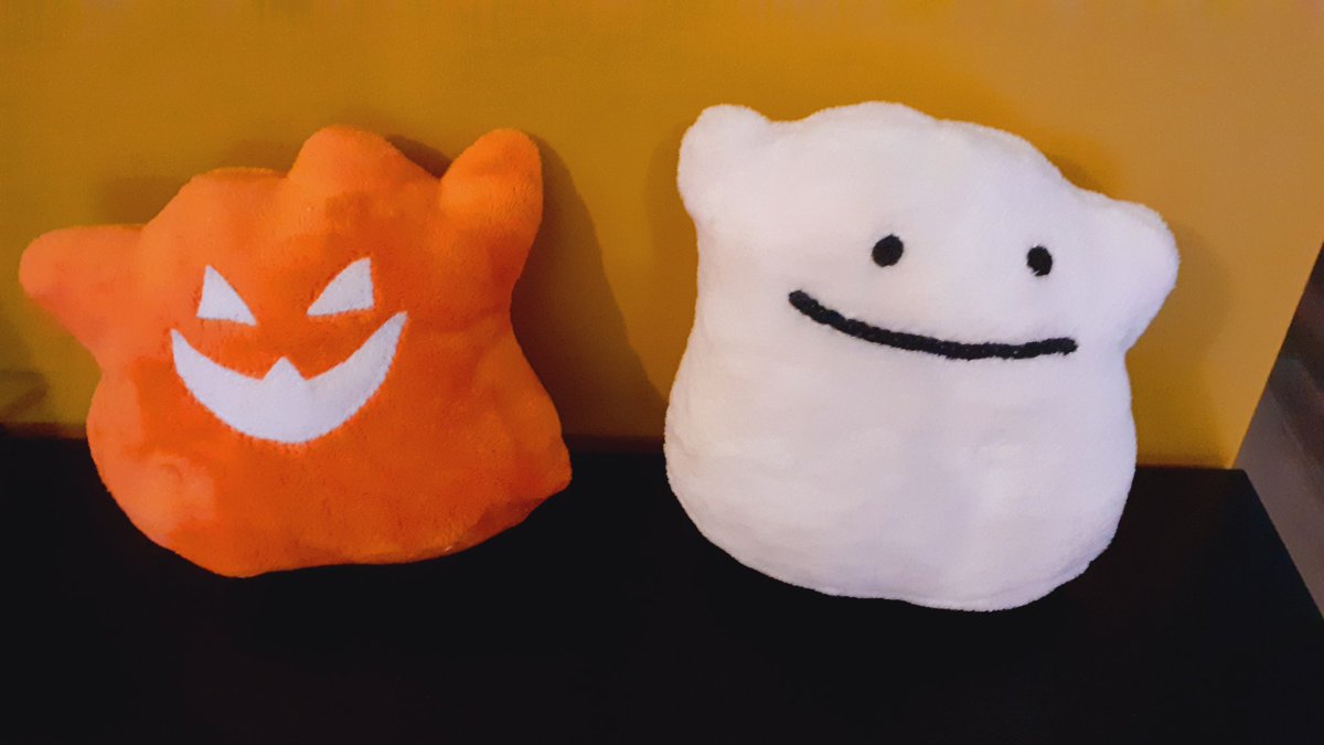 (RT appréciés très très fort 💜)

** Comms Peluche **

Je songe à ouvrir un slot de comm pour peluche personnalisée alors je viens prendre la température :3

Je fais des peluches de type animaux/créatures d'univers Jeux vidéo. Encore débutante je ne peux faire qu'à mon niveau
