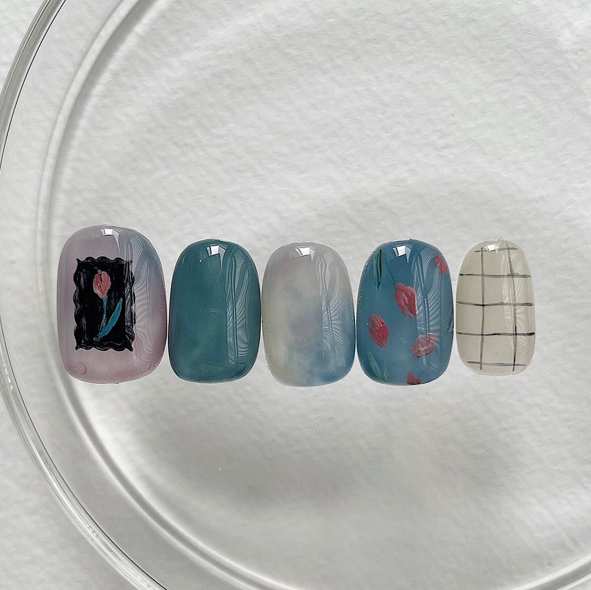 1kezawa_nail's tweet photo. チューリップのネイル🌷 https://t.co/MgUmdjZINJ