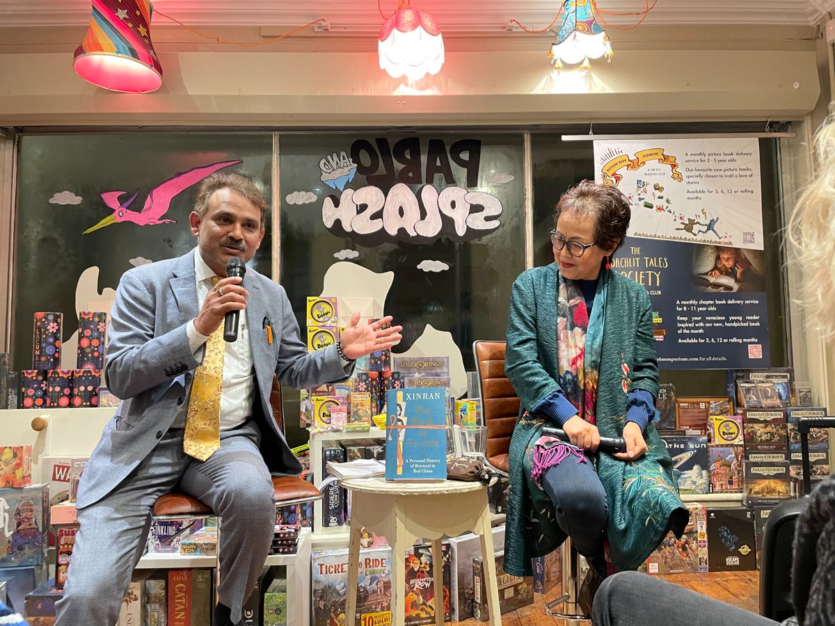 Thrilled to have hosted and engaged in a compelling dialogue with esteemed author Xue Xinran last evening at Mr B's. The hall was filled to capacity with eager attendees. An evening of enlightening and captivating discussion on China!